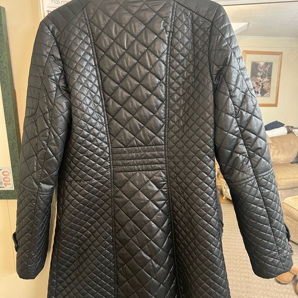 Excellent condition-sizeS - Picture 2 of 3